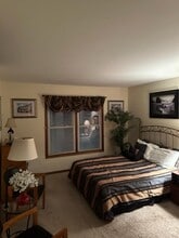 8 Colonial Ct in High Bridge, NJ - Building Photo - Building Photo