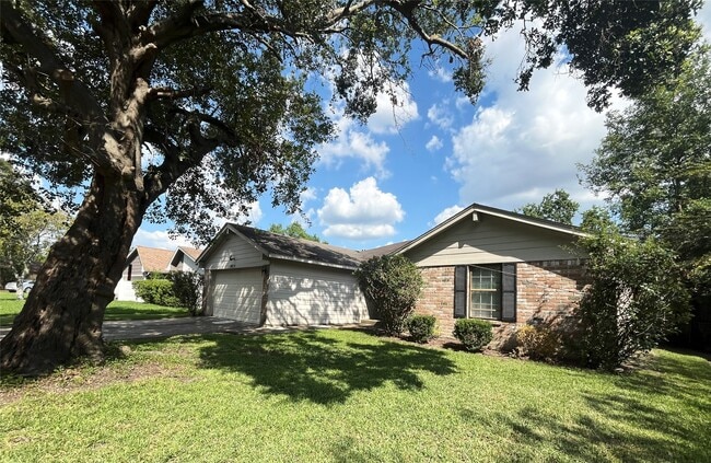 14874 Easingwold Dr in Houston, TX - Building Photo - Building Photo