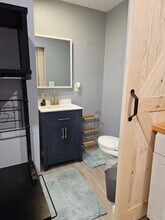 1 Candice Ct, Unit Cozy private studio in Medford, NY - Building Photo - Building Photo