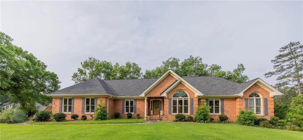 2267 Bascomb Carmel Rd in Woodstock, GA - Building Photo