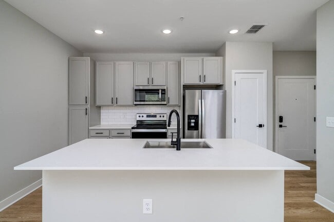 Ironwood Flats in Brandon, FL - Building Photo - Building Photo