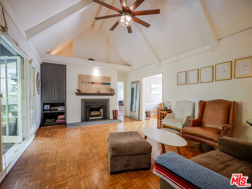 1321 Hayworth Ave in West Hollywood, CA - Building Photo