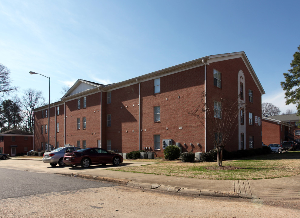 Cornerstone Apartments in Tuscaloosa, AL - Building Photo