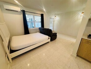 1941 Washington St in Hollywood, FL - Building Photo - Building Photo