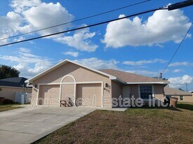 611 SE 5th St in Cape Coral, FL - Building Photo
