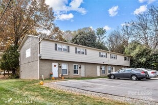 234 E Glendale Ave in Mount Holly, NC - Building Photo