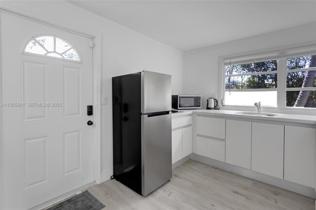 property at 5836 Hope St