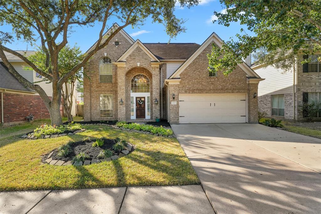 17827 Scenic Oaks Dr in Richmond, TX - Building Photo