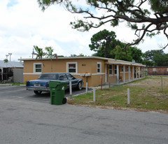 812 NW 15th Ter Apartments