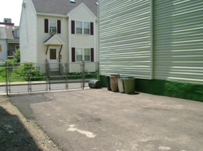 164 Bowen St, Unit TOWNHOUSE in Boston, MA - Building Photo - Building Photo