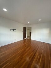 30 Kelly Pkwy in Bayonne, NJ - Building Photo - Building Photo