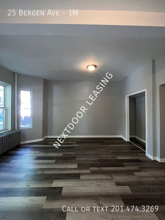 25 Bergen Ave in Jersey City, NJ - Building Photo - Building Photo