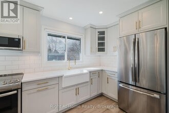 12 Northwood Dr in St Catharines, ON - Building Photo - Building Photo