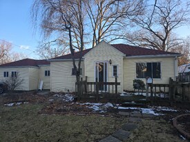 5873 Nebraska Ave in Toledo, OH - Building Photo