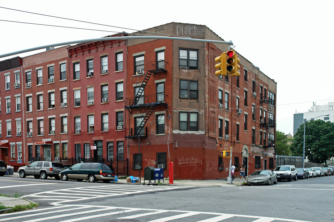 306 Prospect Ave in Brooklyn, NY - Building Photo