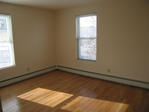 344 Putnam Ave, Unit 3 in Cambridge, MA - Building Photo - Building Photo