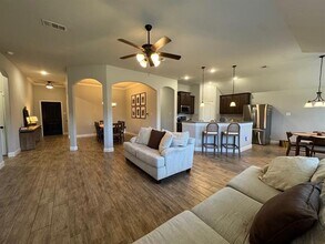 144 Landsdale Cir in Forney, TX - Building Photo - Building Photo