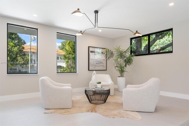 3251 Elizabeth St in Miami, FL - Building Photo - Building Photo