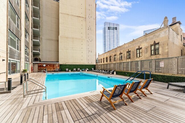 151 Tremont St, Unit 18C in Boston, MA - Foto de edificio - Building Photo