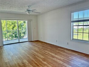 802 SE Central Pkwy in Stuart, FL - Building Photo - Building Photo
