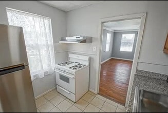 6208 Warrington Dr, Unit 6208 Warrington Dr in New Orleans, LA - Building Photo - Building Photo