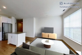 14000 Avalon Dr in Northborough, MA - Foto de edificio - Building Photo