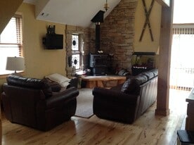 1920 N Water St, Unit 1920 N Water st Upper in Milwaukee, WI - Building Photo