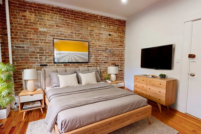 93 Marion St, Unit 8 in Brookline, MA - Building Photo - Building Photo