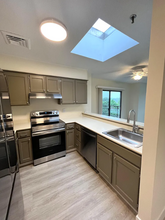 1204 Whitney Ave, Unit 501 in Hamden, CT - Building Photo - Building Photo