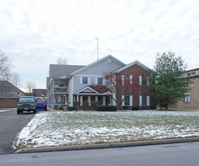 3733 Indian Run Dr in Canfield, OH - Foto de edificio - Building Photo