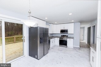 9409 Croom Acres Dr in Upper Marlboro, MD - Building Photo - Building Photo