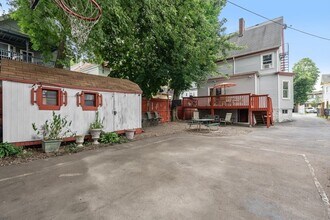 7 Howe St, Unit 1 in Boston, MA - Building Photo - Building Photo