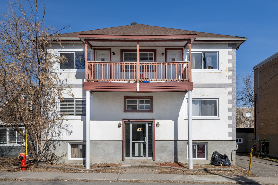 22 Dalpé St in Gatineau, QC - Building Photo