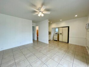 320 SW 21st St in Fort Lauderdale, FL - Building Photo - Building Photo