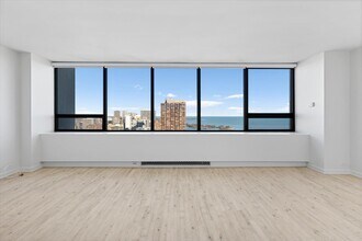 2800 N Lake Shore Dr in Chicago, IL - Building Photo - Building Photo