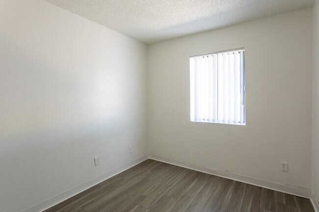 Mariposa Flats in Phoenix, AZ - Foto de edificio - Building Photo