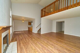 8133 Maple Stream Ln in Indianapolis, IN - Building Photo - Building Photo