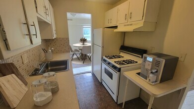 Parkview Apartments in Kent, OH - Foto de edificio - Building Photo