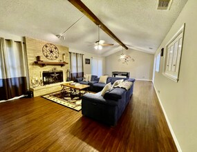 13806 Wood Breeze in San Antonio, TX - Building Photo - Building Photo