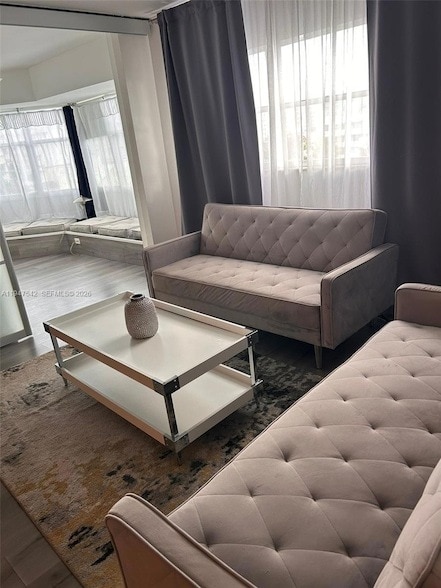 1881 Washington Ave, Unit 8F in Miami Beach, FL - Building Photo - Building Photo