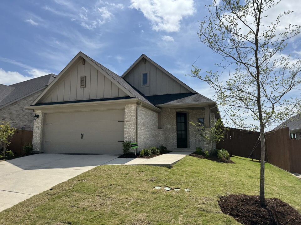 3820 Summerfield Dr in Crandall, TX - Foto de edificio