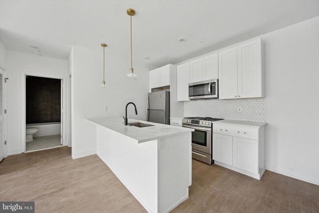 1614 Ridge Ave