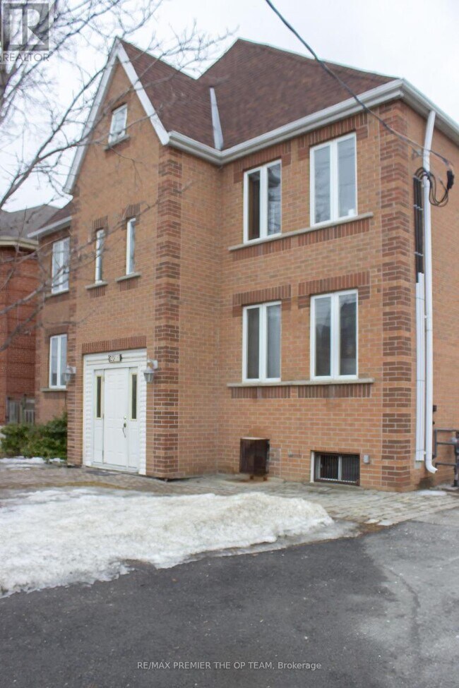 2311 Major MacKenzie Dr. in Vaughan, ON - Building Photo - Building Photo