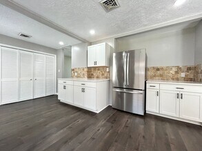 629 Bethune Dr in Virginia Beach, VA - Building Photo - Building Photo