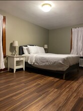 1626 Williston Rd in South Burlington, VT - Foto de edificio - Building Photo