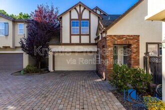 6335 Newhaven Ln in Vallejo, CA - Building Photo - Building Photo