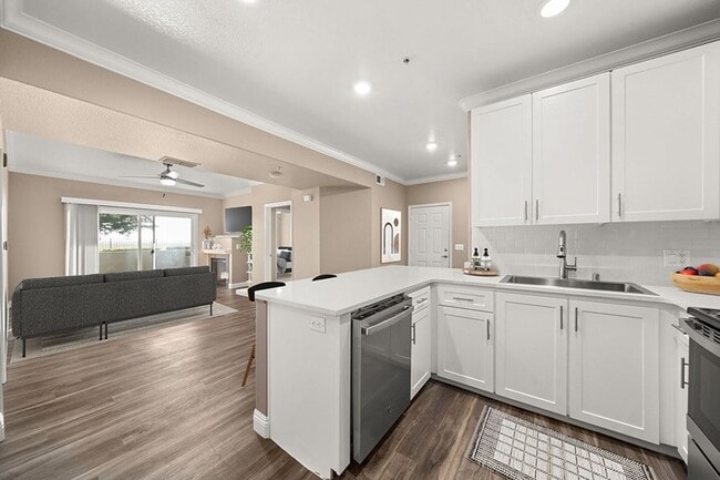 Stonelake Apartments Homes in Elk Grove, CA - Building Photo - Building Photo
