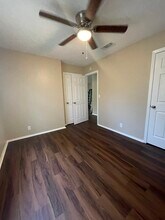 400 Algerita Dr, Unit Unit C in Georgetown, TX - Foto de edificio - Building Photo