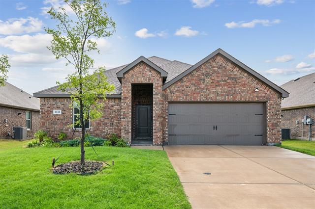 property at 1413 Colonial Bluff Ln