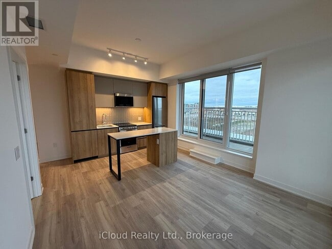 10 All Nations Dr in Brampton, ON - Building Photo - Building Photo